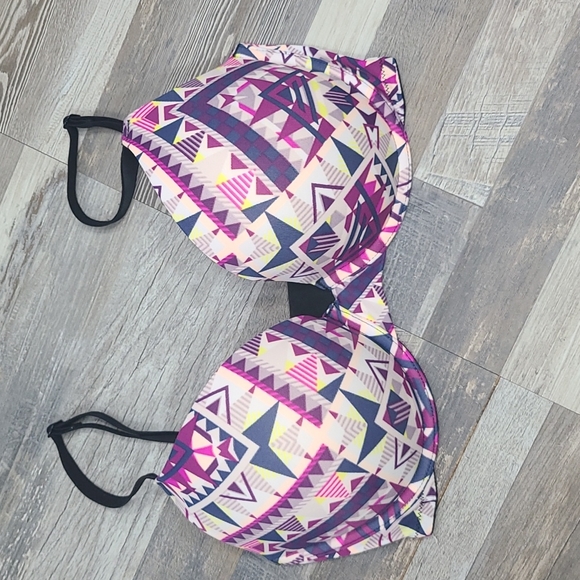 VS PINK Wear Everywhere Push-up Bra - Picture 4 of 8